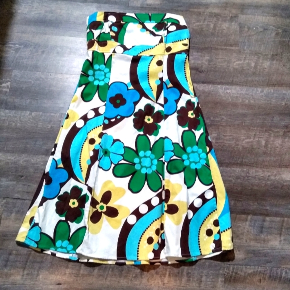 Retro strapless dress